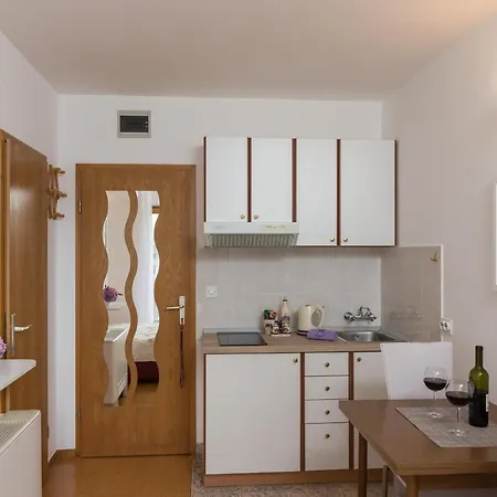 شقة & Cina - Basic Studio With Balcony And Sea View تْسافتات